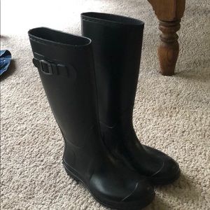 Black rain boots